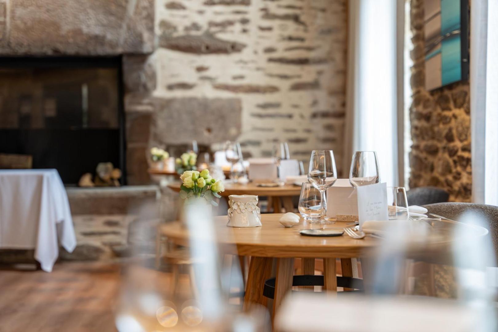 Hostellerie De La Pointe Saint-Mathieu - Spa & Restaurant Plougonvelin Esterno foto