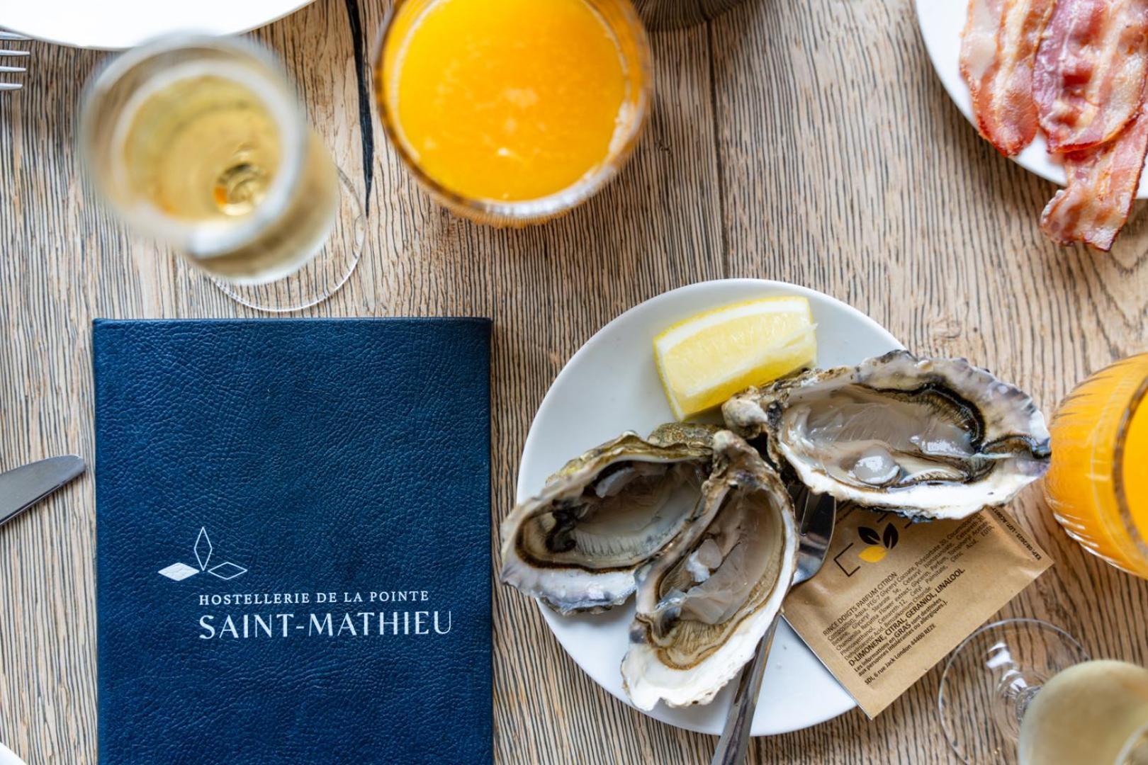 Hostellerie De La Pointe Saint-Mathieu - Spa & Restaurant Plougonvelin Esterno foto